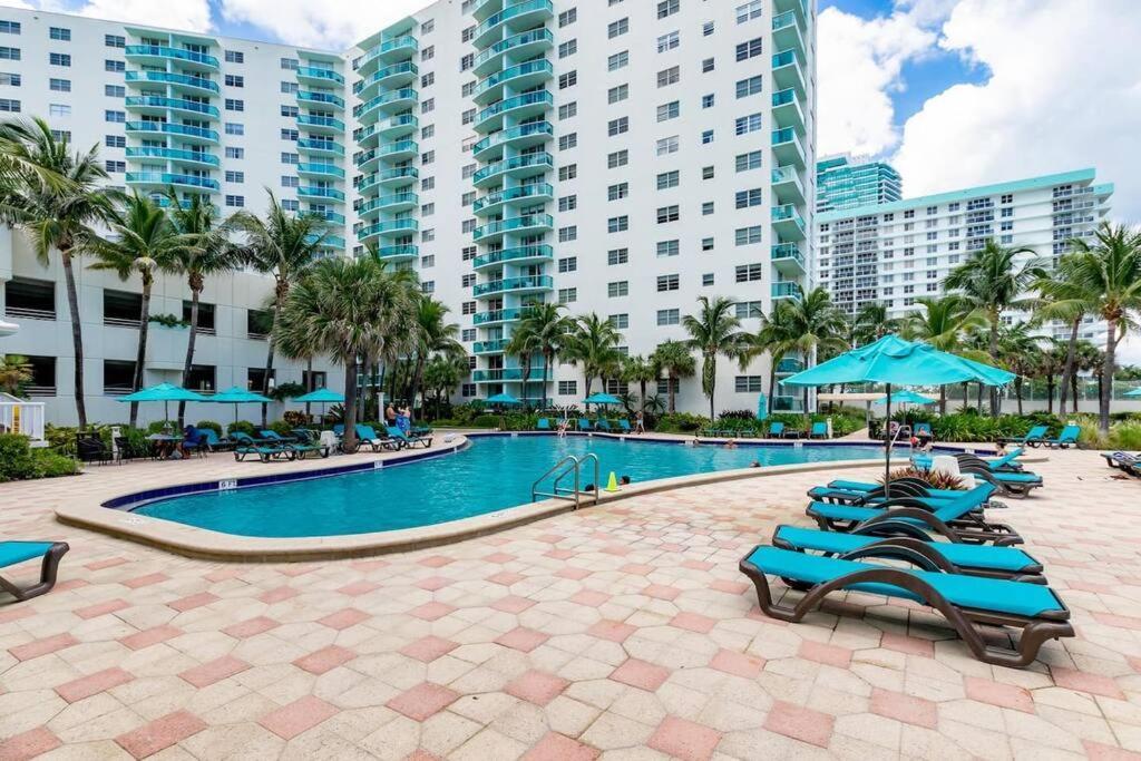 The Tides Hollywood 1/1 Condo Ocean Front W Pool Exterior photo